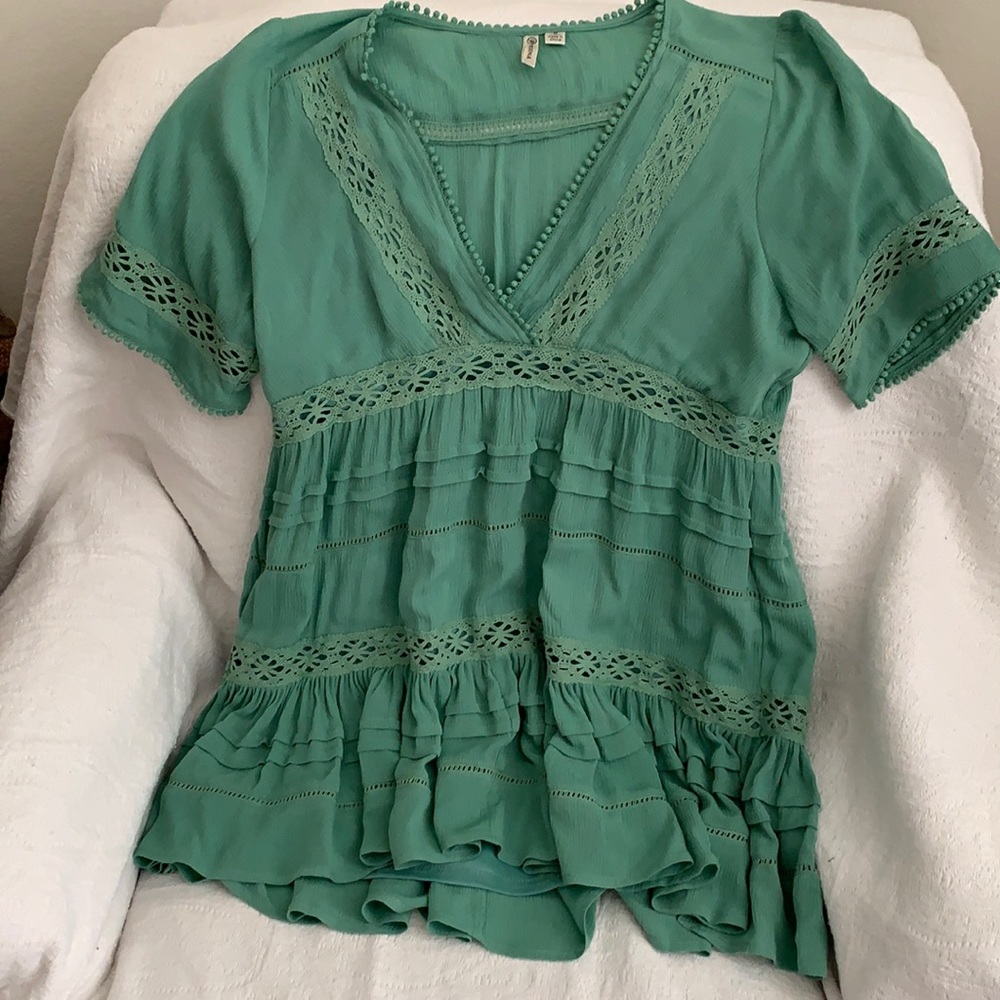 NWOT Versona Green Embroidered Tunic
